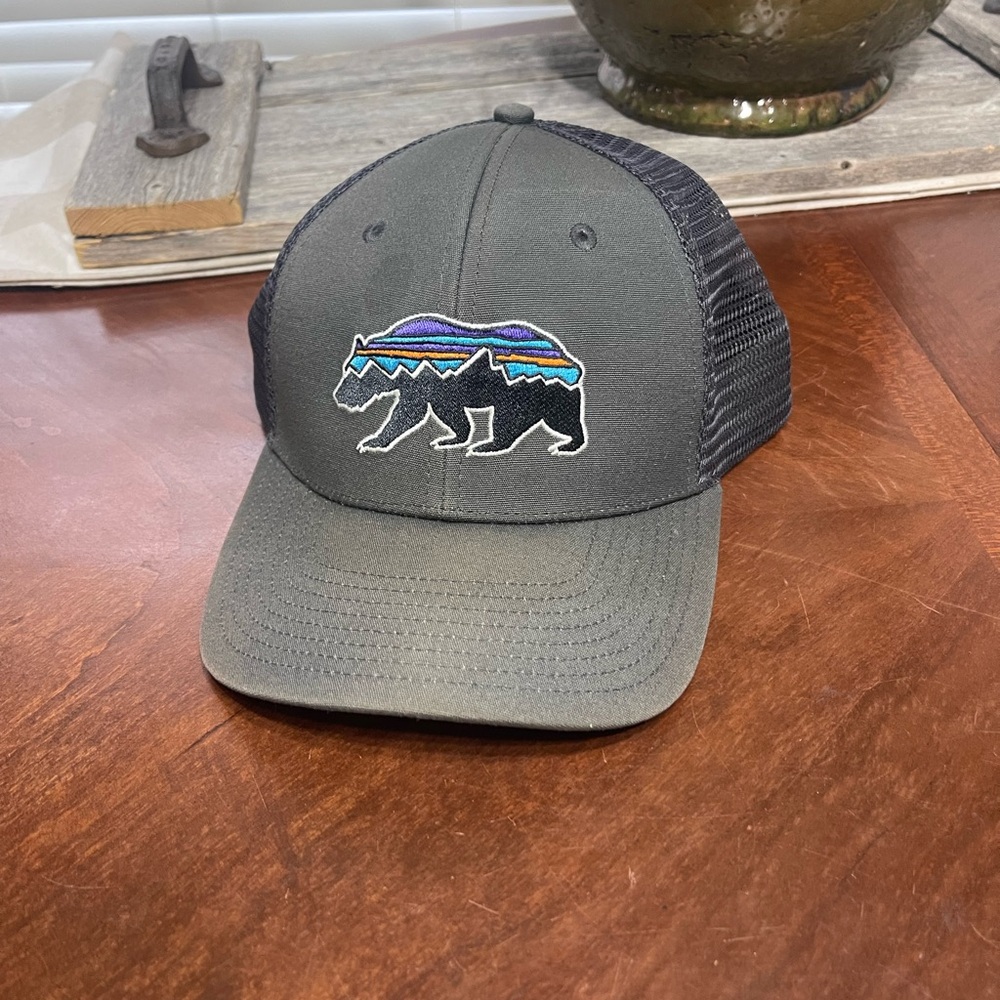 Patagonia Bear Fitz Roy Snapback Trucker Hat Mesh cap